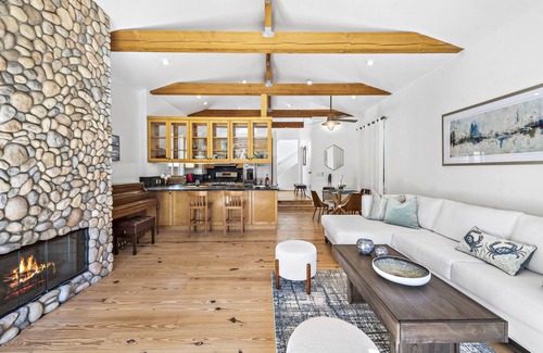 Laguna Beach Casa | Laguna Beach Coastal Cottage - Steps to the Beach!