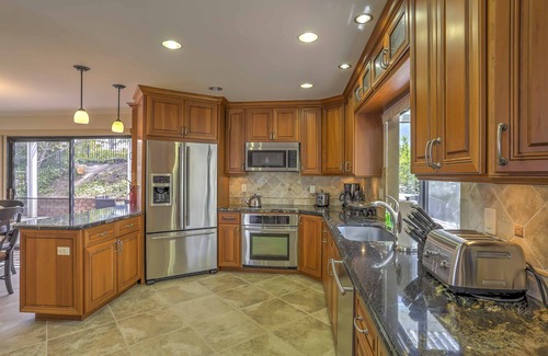 Laguna Niguel Casa | Laguna Niguel Casa de 4 pisos y 1 dormitorio con patio - ¡A 4 millas de la playa!