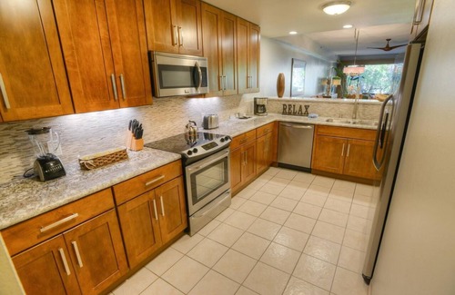 Kahana Complejo | Lahaina Beach Front Resort 2 Bed Maui Condo