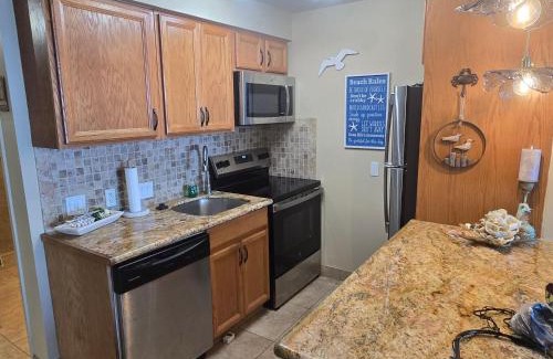 Historic Lahaina Front Street Apartamento | Lahaina Shores 413 · LS 413 Breathtaking Beachfront Remodeled St