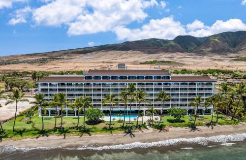Historic Lahaina Front Street Apartamento | Lahaina Shores 413 · LS 413 Breathtaking Beachfront Remodeled St