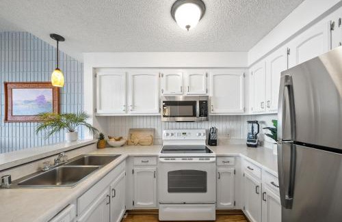 Historic Lahaina Front Street Casa | Lahaina Shores PH1 · LS PH1 Oceanfront Penthouse Condo w Panoram