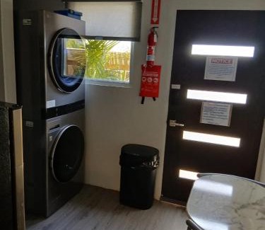 Long Swamp Apartamento | LAHL Short Term Residential Living