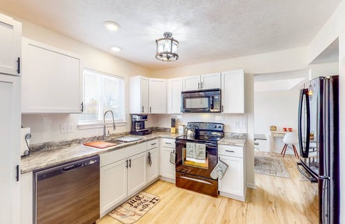 Indianapolis Casa | Laid-back, dog-friendly Indy home with patio & firepit - easy highway access