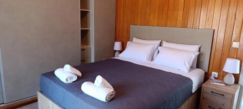 Liapades Apartamento | Lais Apartment in the old square of Liapades