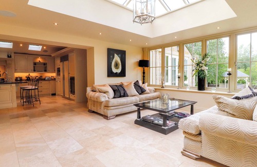 Burnley Cabaña | LAITHE HOUSE, pet friendly, luxury holiday cottage in Cliviger