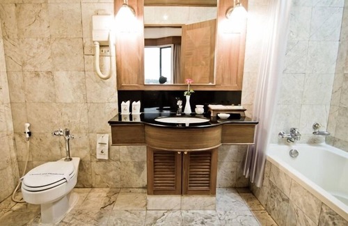 Nai Mueang Hotel | Laithong Hotel