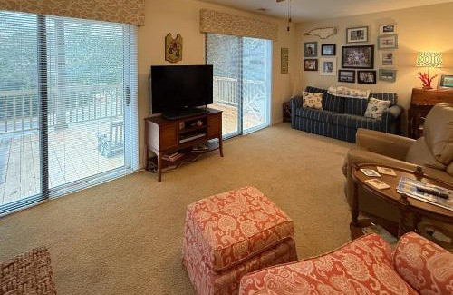 Emerald Isle Casa | Lakae Breakaway