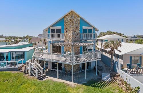 New Smyrna Beach Casa | LaKaSa House on Hill Street