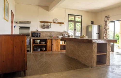 Coromandel Villa | Lakaz Roussette - Grande Villa 4 Chambres Avec Lits King Size et vue mer