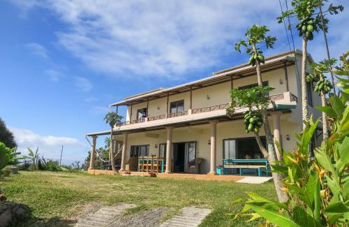 Grande Montagne Casa | Lakaz Roussette - Large 4BR Villa with King Beds