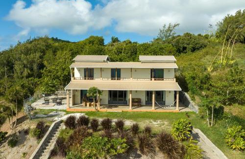 Grande Montagne Casa | Lakaz Roussette - Large 4BR Villa with King Beds