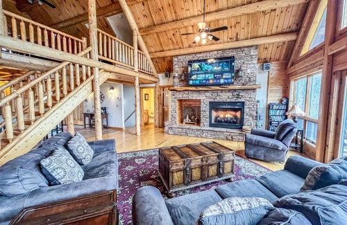 Swanton Casa | Lake Access Dock Hot Tub Fire Pit Game Room More