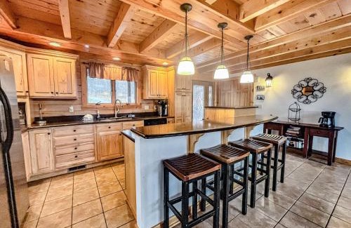 Swanton Casa | Lake Access Dock Hot Tub Fire Pit Game Room More