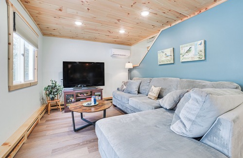 Herron Cabaña | Lake Access & Dock: Remote Mio-area Cottage