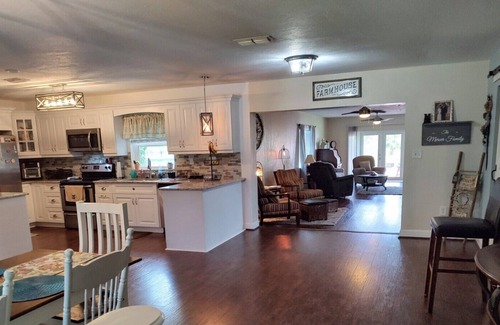Tavares Casa | Lake Access Pool Home with a Dock & Great Fishing!