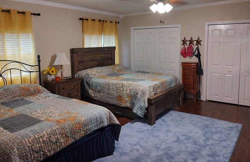 Tavares Casa | Lake Access Pool Home with a Dock & Great Fishing!