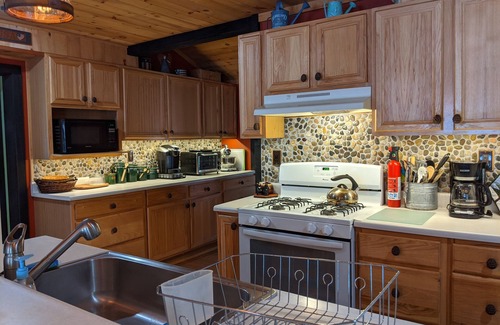 Wells Casa | Lago Algonquin Wells, NY, año escénico, 4 habitaciones en el lago