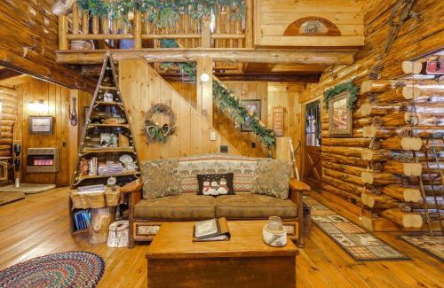 Lake Luzerne Casa | Lake and Beach Access at Lake Luzerne Cabin!