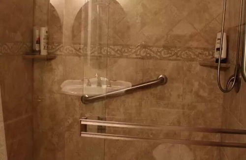 Lake Havasu City Villa | Lake and Bridge View, Queensbay Suites - Lake Havasu