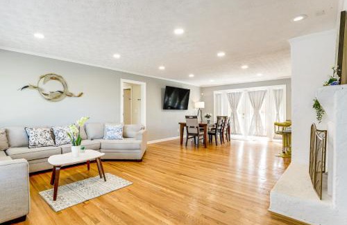 Duluth Casa | Lake and Pool Access Peaceful Retreat in Duluth