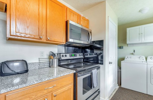 Mineral Casa | Lake Anna Getaway w/ Fire Pit + Dock Access!