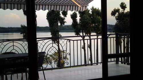 Elk Apartamento | Lake Apartment