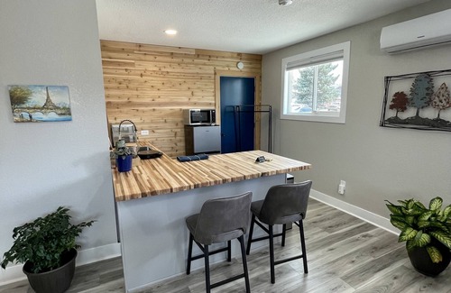 Arvada Apartamento | Lake Arbor Studio near Denver, Boulder + Golden