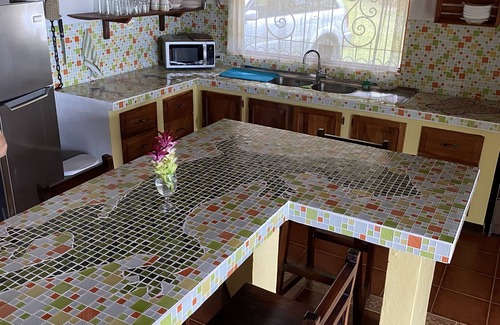Ángeles Casa | Lake Arenal Artistic Vacation Home