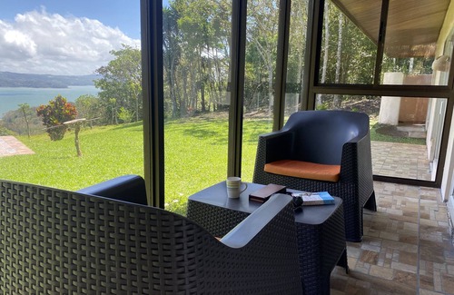 Ángeles Casa | Lake Arenal Artistic Vacation Home