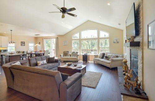 Lake Arrowhead Casa | Lake Arrowhead Getaway with Decks and Game Room!