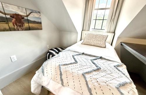Renaissance Park Casa | Lake Austin Overlook