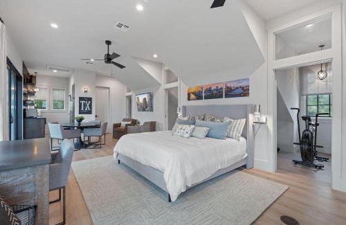 Renaissance Park Casa | Lake Austin Overlook