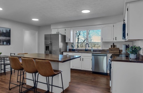 Cadiz Casa | Lake Barkley Retreat - Newly Renovated - 5 BR