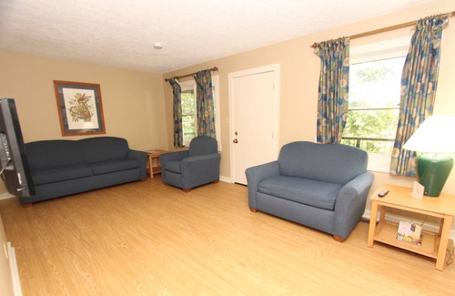 Cadiz Hotel | Lake Barkley State Resort