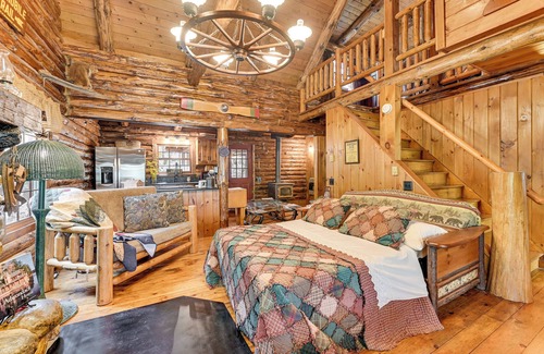 Lake Luzerne Cabina | Lake & Beach Access at Lake Luzerne Cabin!