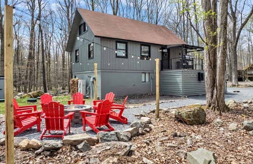 Locust Lake Village Chalet De Esquí | Lake Beach, Sauna, Hot Tub, Firepit, Game Room, EV Charger