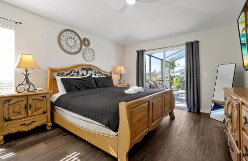 Lake Berkley Casa | Lake Berkley Home: Pool, Lakefront & near Disney