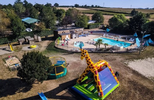 Naucelle Casa | Lake Bonnefon campsite *** - Mobil-Home SPACE 3 bedrooms 6 people