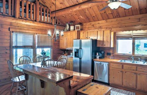 Pomona Park Casa | Lake Broward Cabin with Private Boat Launch and Dock!