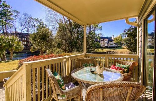 Arcadian Shores Casa | Lake Bungalow Kingston Resort w Beach and Pool