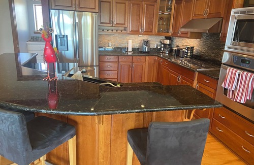 Dakota County Casa | Lake Byllesby Paradise: Serene Lakefront Non-Smoking Home