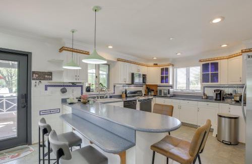 Lake Carmel Casa | Lake Carmel Access Waterfront Home with Deck!