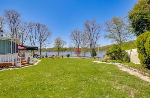 Lake Carmel Casa | Lake Carmel Access Waterfront Home with Deck!