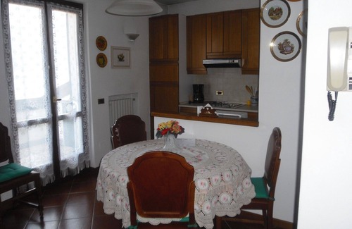 Sala Comacina Apartamento | Apartamento de 90 m² en chalet con jardín y vistas espectaculares