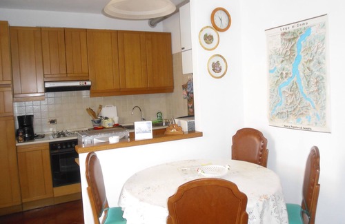 Sala Comacina Apartamento | Apartamento de 90 m² en chalet con jardín y vistas espectaculares