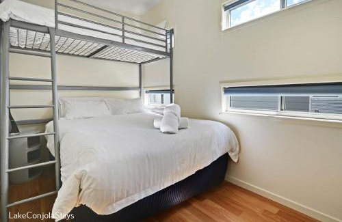 Lake Conjola Casa | Lake Conjola, Deepwater resort - Cabin 17