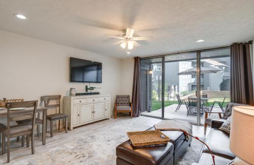 Walden on Lake Conroe Apartamento | Lake Conroe Condo Patio and Water Views
