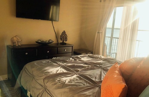 Seven Coves Condominio | Lake Conroe Waterfront Suite 205