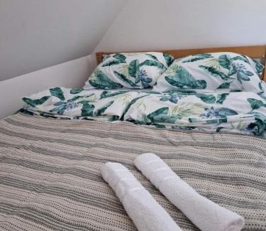 Milici Casa | Lake Cottage
